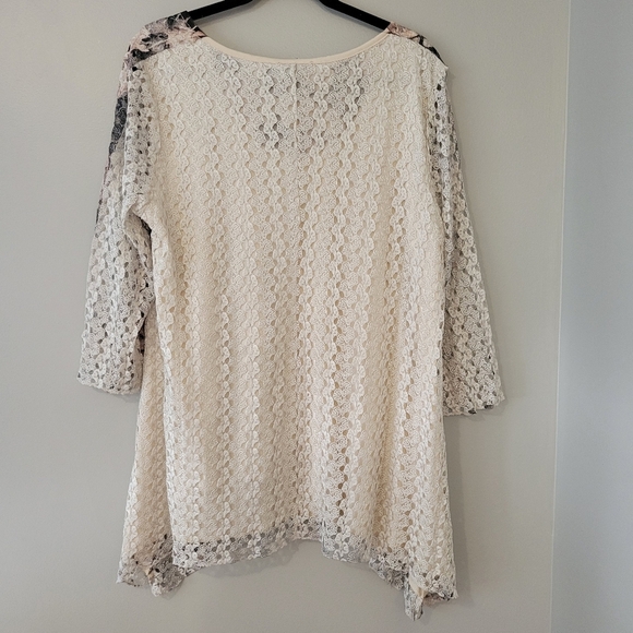 Brittany Black Plus Size Vintage Cream Floral Drapey Lace Lined Top. Y2k Size 1X - Picture 2 of 8